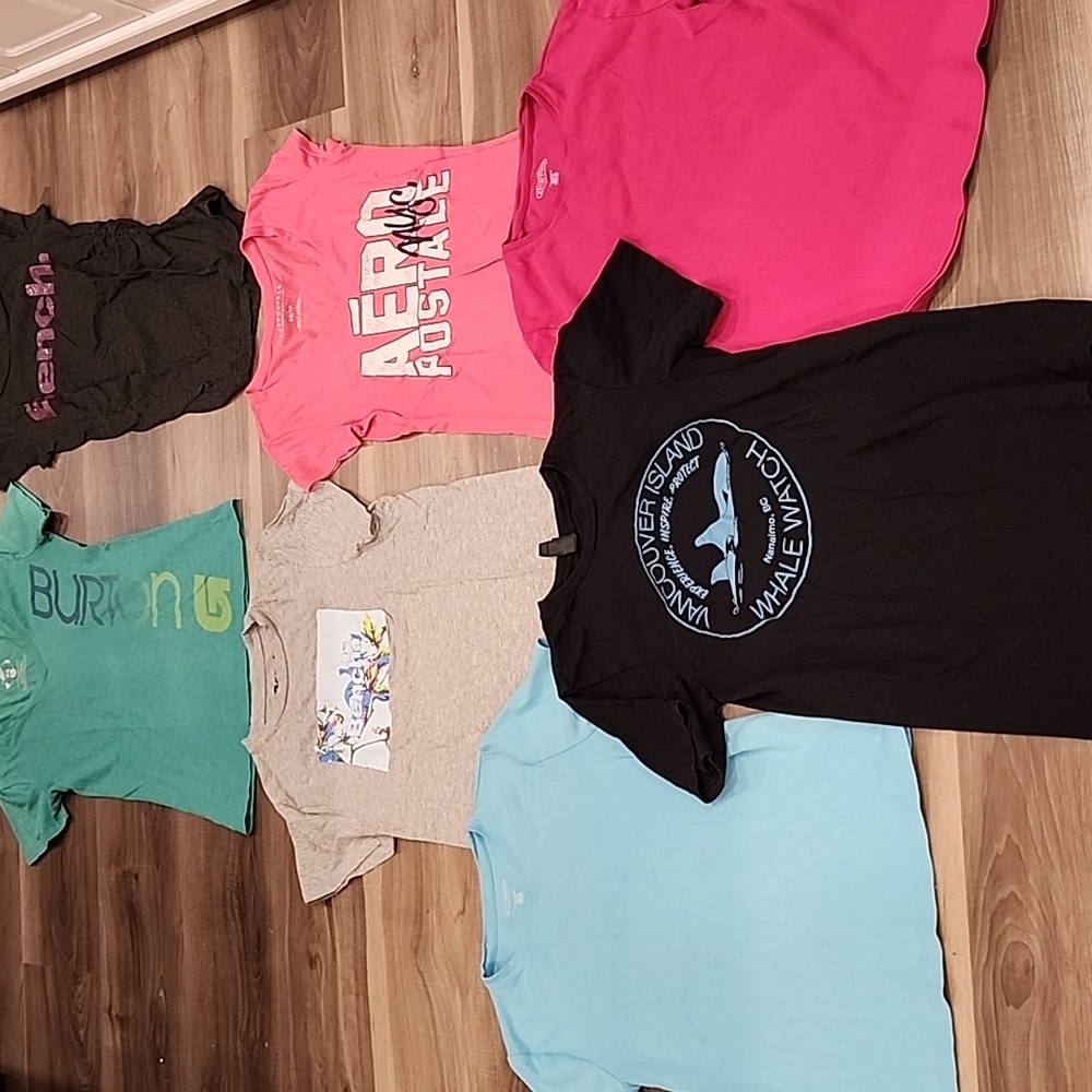 *Women's XS T-shirts*